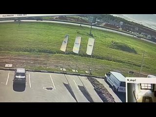 В Твери грузовик на полном ходу таранил экскаватор. Видео News69