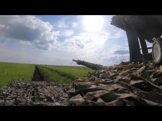|  | Минобороны России делится кадрами боевой работы экипажей танков Т-80 Западного военного округа на Купянском направлении