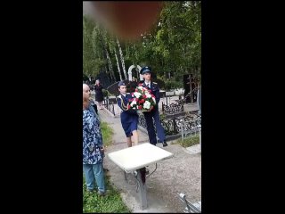 День памяти Героев Российской Федерации  
(возложение цветов - Клейменов Станислав ученик СШ 61 9“А“ класса)