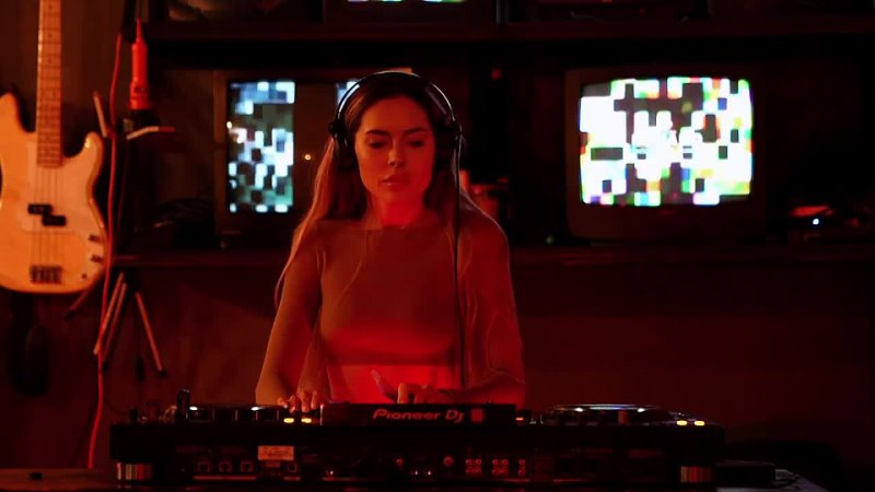 Xenia Diamond @ Live - Kumano Bar Almaty Melodic Techno & Techno DJ Mix [13/08/2023]