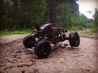 Axial SMT10 Monster MudWater 4x4