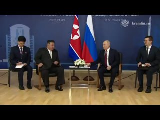 Les pourparlers bilatraux entre Poutine et Kim ont dbut  la base spatiale de Vostochny en prsence de hauts responsables des