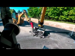 [Kratek operator] CAT M317F Tiltrotator Engcon lewoskręt DK19 wyspy i uzupełnianie poboczy