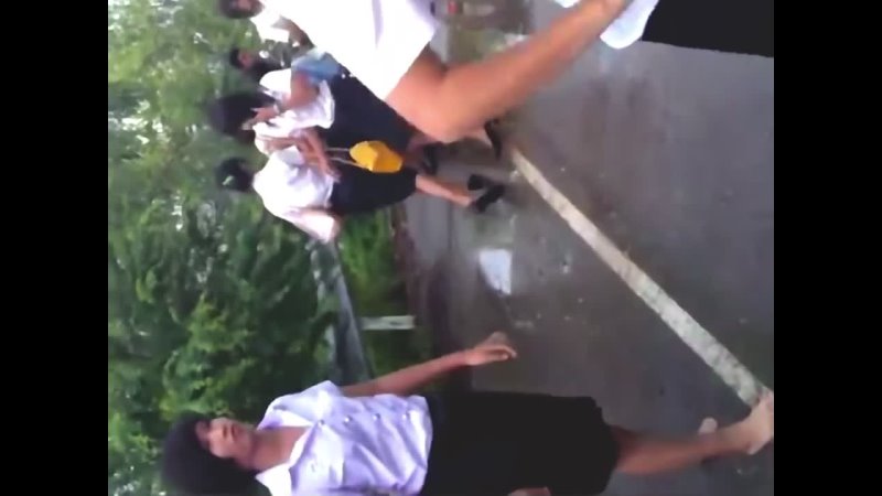 Asian schoolgirl fight