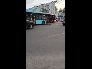 Мужик VS лазурный автобус