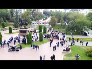 Глава Самары Елена Лапушкина поздравляет жителей с Днем города