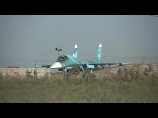 Экипажи самолетов Су-34 Воздушно-космических сил продолжают нести боевое дежурство в ходе проведения СВО