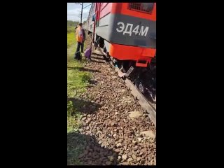 Поезд раздавил машину в Раменском