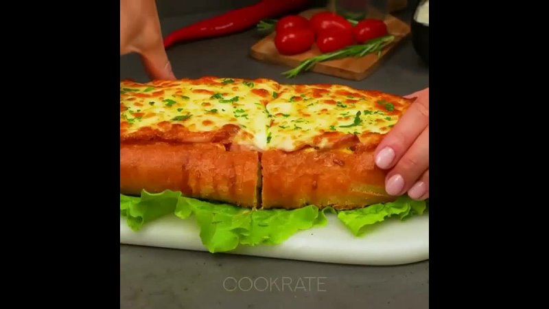 Вот такой большой бутерброд на маленькую