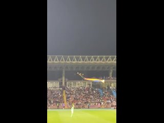Флаг Арцаха над стадионом