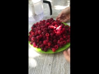 Как правильно заморозить ягоды малины на зиму.mp4