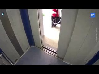 В столице ХМАО мужчина ударил ребенка в лифте