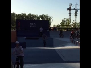 Разнёс людей BMX