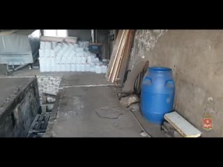 Спиртосодержащая жидкость на складе в Абакане