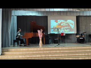 Вчера состоялся концерт преподавателей и учащихся  Детской музыкальной школы № 1, посвящённый Международному Дню Музыки