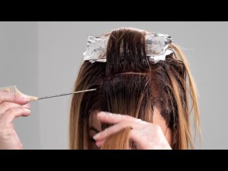 Styles By Summer - TOUCH UP YOUR ROOT AT HOME ｜ EASY BABYLIGHT FOIL APPLICATION ｜ STYLIST TIPS