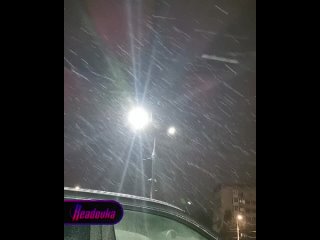 Первый снег выпал в столице и других городах России.