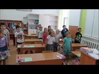 МБОУ Усть-Калманская СОШ, флешмоб Танцуйка, 1 кл. 12 августа.mp4