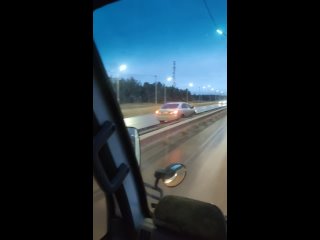В Якутске на Объездном шоссе водитель Премио решил срезать путь по встречной полосе