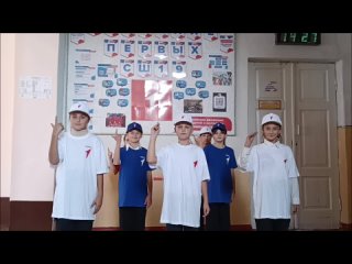 Активисты Брянковской средней школы № 19 участвуют в акции «Повтори фразу на жестовом языке»