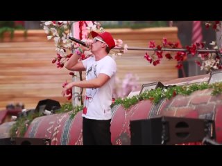 Dimitri Vegas  Like Mike - Tomorrowland Aftermovie 2012 vol.2