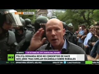 Un policía español denuncia un beso no consentido de hace 6 años tras similar escándalo de Rubiales