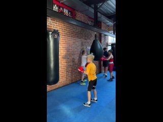 Видео от КЛУБ МОСБОКС - Тренировки по боксу в Москве