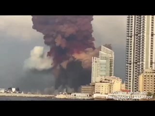 Взрывы в порту Бейрута.