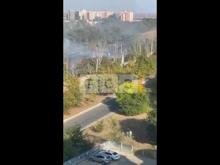 Сильный пожар на Балке. Горит вдоль объездной по Одесской