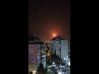 #СВО_Медиа #Военный_Осведомитель
Работа «Железного купола» в небе над Ашкелоном, который сейчас обстреливается ракетами ХАМАС.
