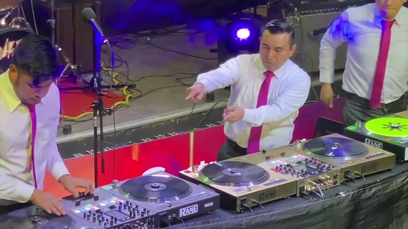 SHOW TRILOGIA ( Dance Techno ) DJS EN