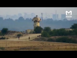 ХАМАС выложил кадры уничтожения ещё двух танков Merkava . Первый подбили из гранатомёта на границе с Газой. Второй БПЛА