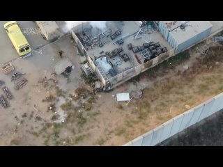 🇮🇱🇵🇸 Palestinian media resources have published a new video of the attack on the AOI base near the Nahal Oz settlement east of t