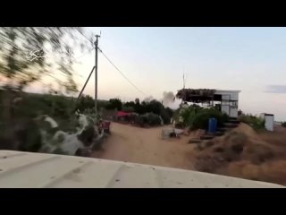 Очередное видео от ХАМАС — подрыв заграждений, применение дронов, расстрел машин
