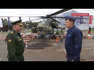 ⭐️El ministro de Defensa ruso🇷🇺, Sergei Shoigu, examinó los desarrollos avanzados de aviación presentados en el foro Army-2023