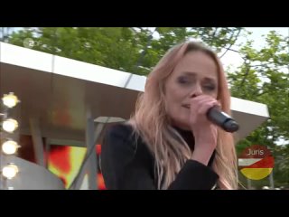 финская группа Amberian Dawn исполняют кавер “ Lay All Your Love On Me “   группы ABBA . ZDF-Fernsehgarten