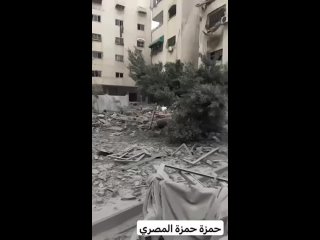 Imágenes de las secuelas de los ataques israelíes cerca del hospital Al-Quds