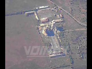 #СВО_Медиа #Воин_DV
Авиация группировки V в очередной раз взбодрила позиции хлопчиков на южной окраине Константиновки.