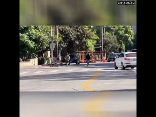 ️Двое мужчин в Лос-Анджелесе с израильским флагом подверглись нападению участников пропалестинского