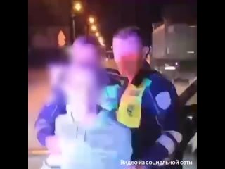 В Керчи полиция задержала нетрезвую девушку без прав за рулём автомобиля Renault Kaptur