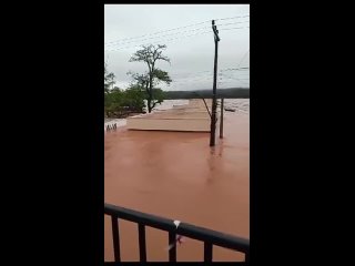 Наводнение в Порту-Мауа (Бразилия, 19 октября 2023).