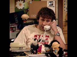 Алло техподдержка... (сериал IT Crowd - отрывок)