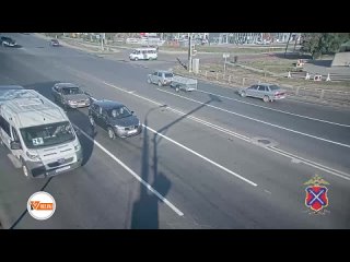 Сальто Daewoo после столкновения с маршруткой на юге Волгограда попало на видео