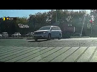 Две легковушки разлетелись по частям на Гусинобродском шоссе