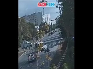 🇷🇺 В Севастополе подростка на самокате сбил микроавтобус