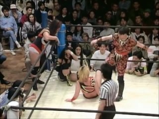 Akira Hokuto, Etsuko Mita & Mima Shimoda vs. Eagle Sawai, Harley Saito & Miki Handa