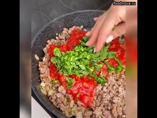 Невероятно-вкусная ленивая ПП лазанья   Кбжу на 100г: 104/8/4/8  Ингредиенты - здесь.  Приятного апп