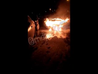 Ночью сгорела машина в соседнем Сургуте