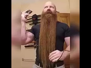 Мужик сбрил семилетнюю бороду