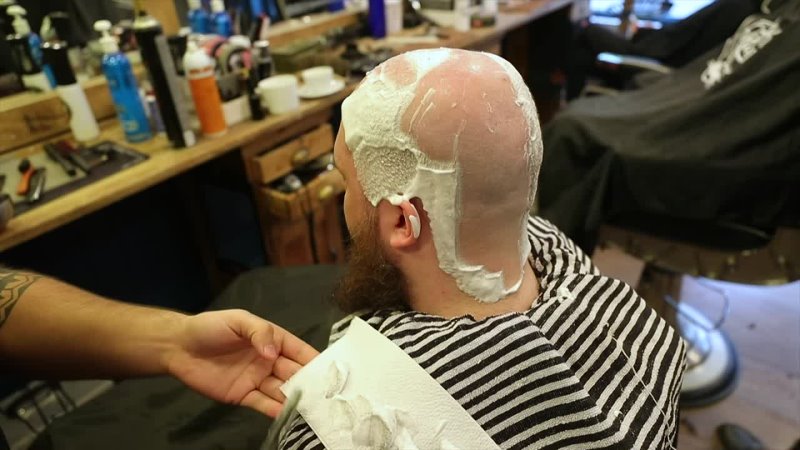 Beardbrand - Old School Head Shave with Cut Throat Razor